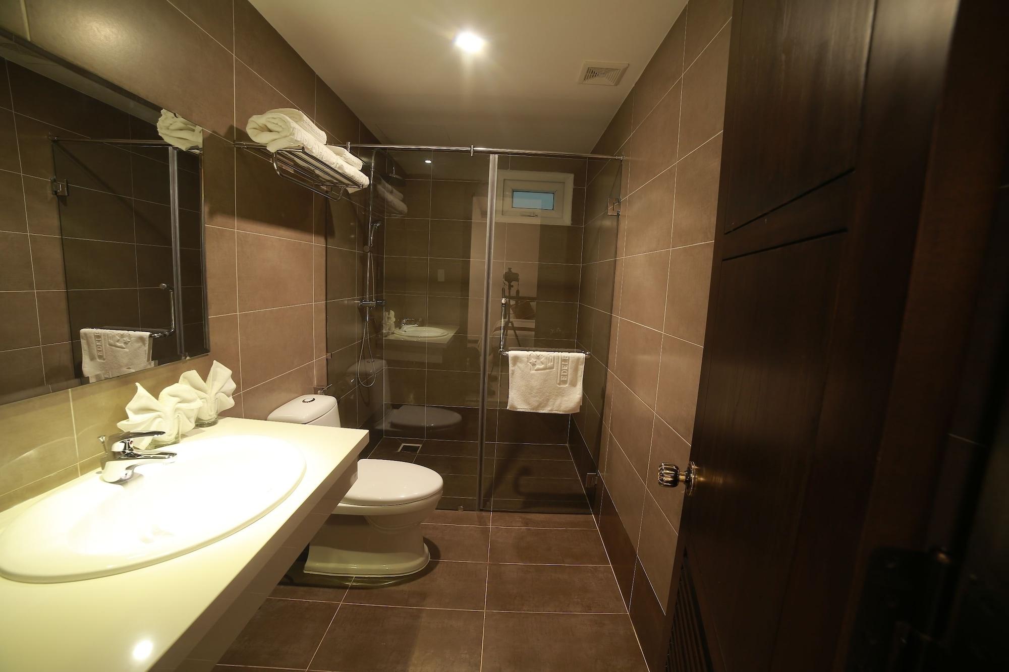 Edele Hotel 4*